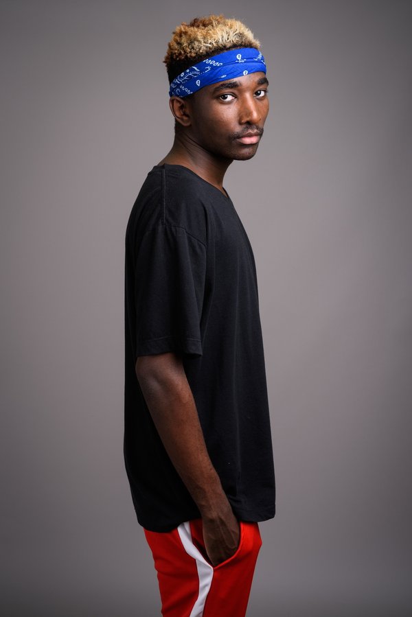 Le baggy homme : le confort tendance à petits prix